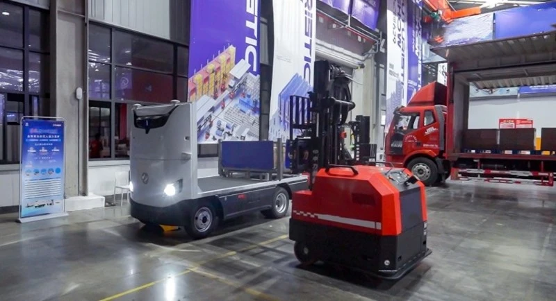 End-to-End Logistics Automation End-to-End Logistics Automation