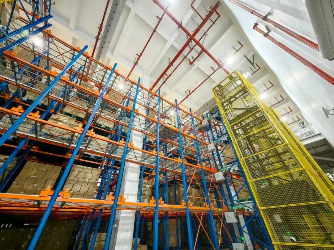 Automated Storage and Retrieval System (AS/RS) Automated Storage and Retrieval System (AS/RS)